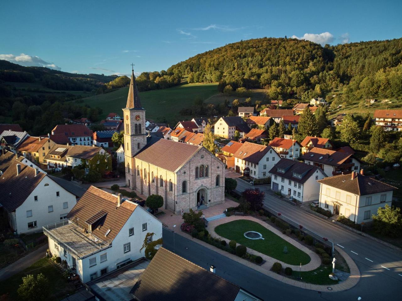 Landhotel Wilder Mann Eggingen Екстериор снимка